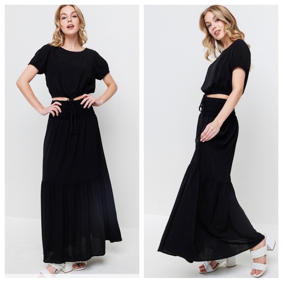 45 Beautiful Short Puff Sleeve Top With Matching Skirt - Picture 4 of 5